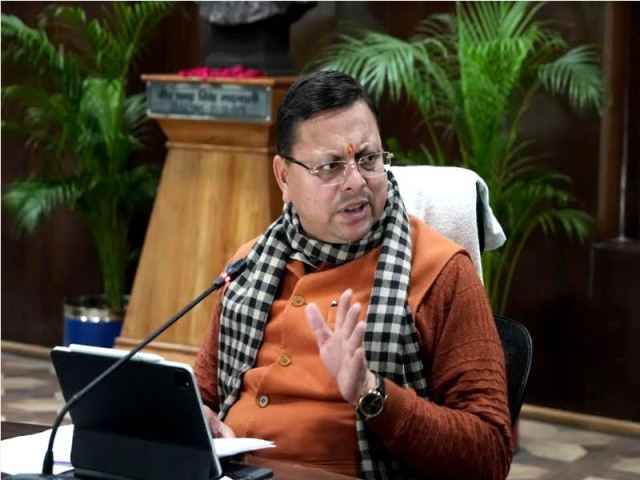 सीएम हेल्पलाइन 1905 के सम्बंध में समीक्षा बैठक कर निर्देश दिए कि लोगों की शिकायतों का अधिक से अधिक समाधान हमारी प्राथमिकता होनी चाहिए CM धामी ने